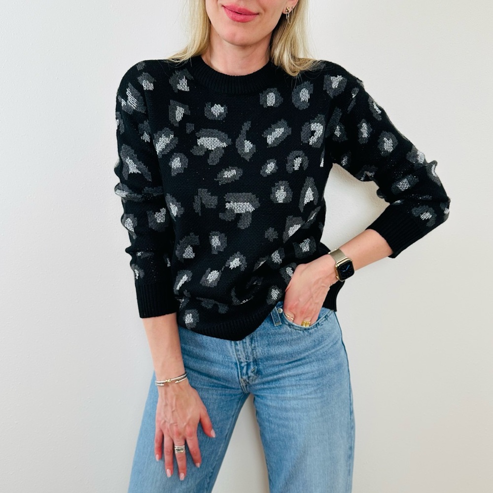 New Kendall + Kylie black knit silver abstract leopard print crew neck sweater